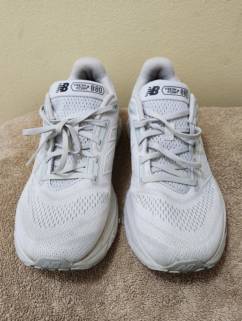New Balance Fresh Foam X 880 Running Shoes unisex size mens 9.5 - women 11